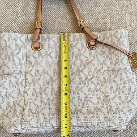 Michael Kors tote - Picture 11 of 16